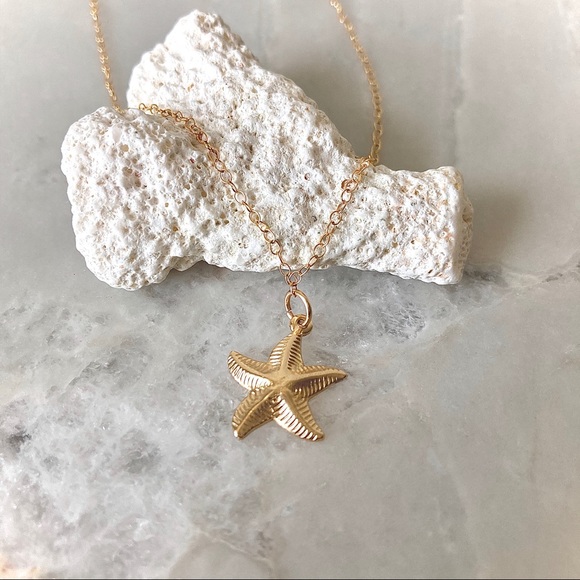 14k Gold Filled Starfish Necklace - Picture 2 of 7